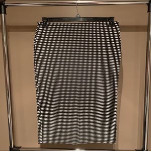 Old Navy Knee Length Pencil Skirt - Size Large